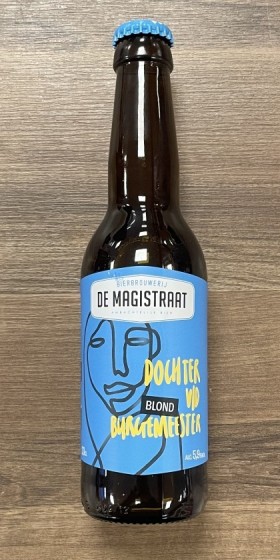 de magistraat dochter van de burgemeester blond